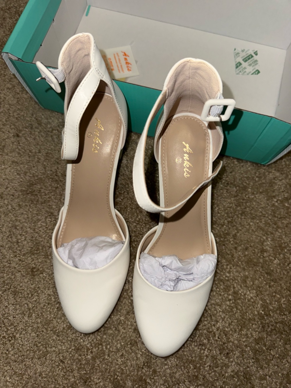 Ankis White Ankle Strap Pumps Block Heel Size 9